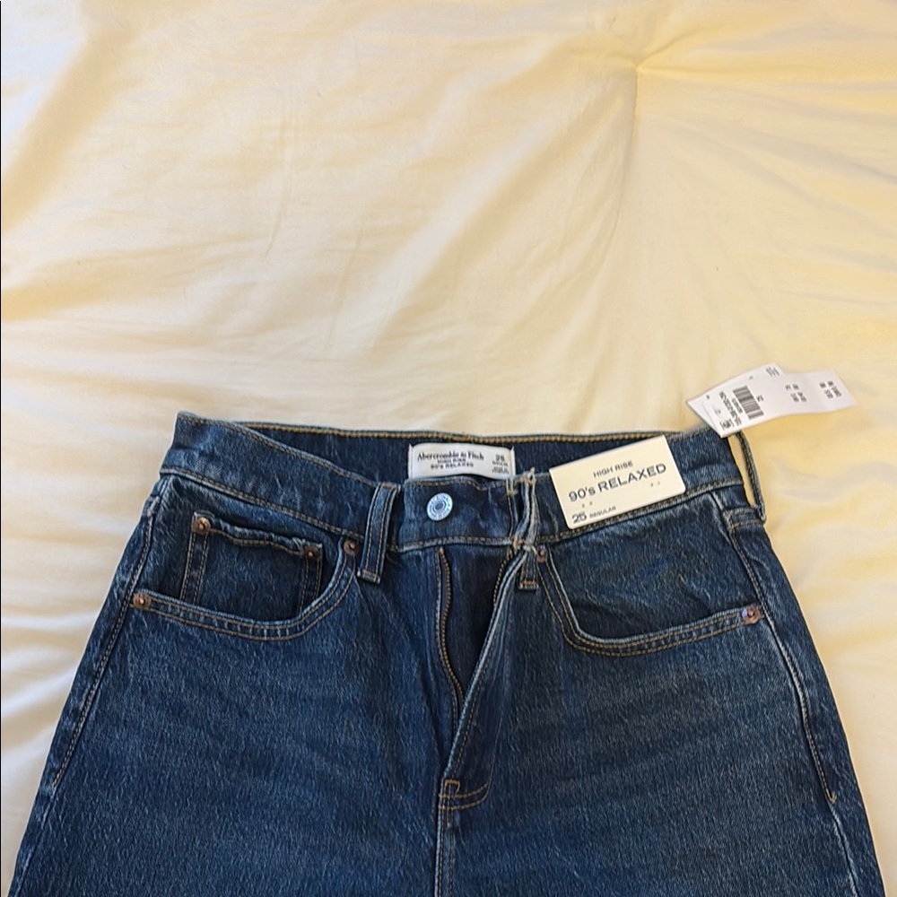 Abercrombie & Fitch 90s Relaxed Jeans